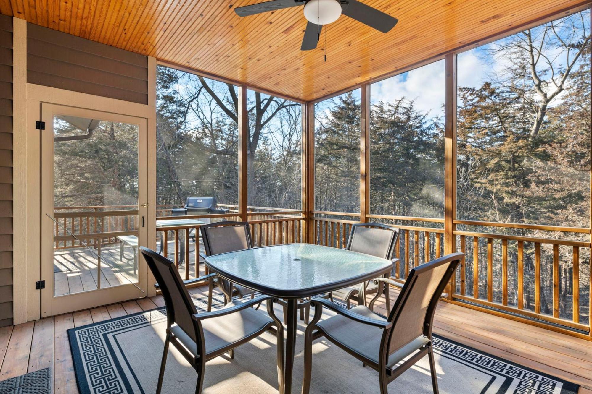 The Lodge, 'North Woods' Style, Boutique Galena Getaway! Exterior photo